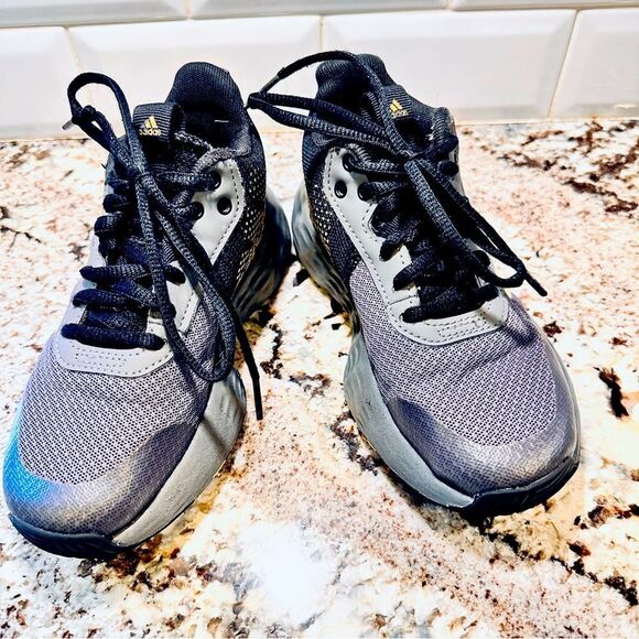 Adidas Sneaker for Boys Size 12 - Picture 1 of 10